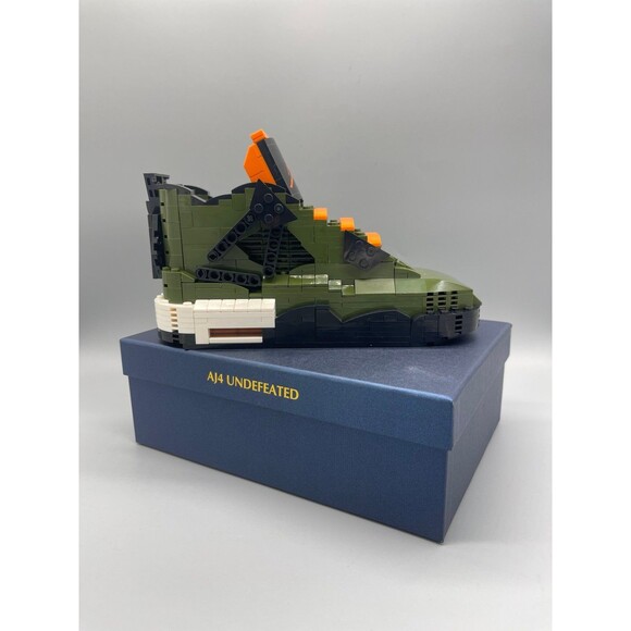 Completed Undefeated x Air Jordan 4 Retro Kick Brick Set - Picture 1 of 4